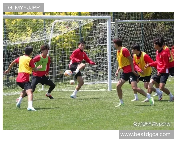 新疆U18青年队迎战山东队全力争胜展现青春风采