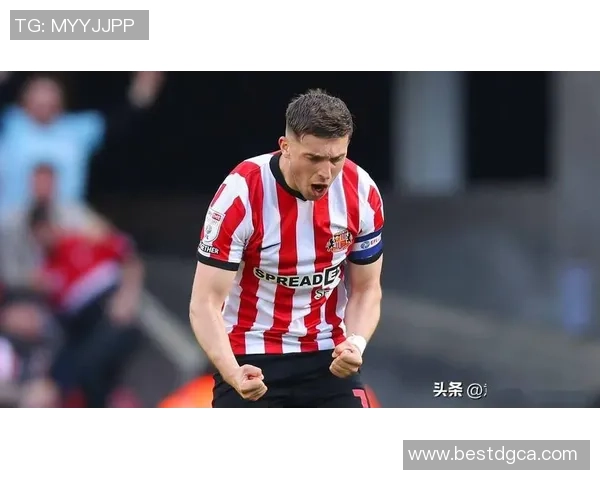 桑德兰主场迎战曼联32轮激战引发球迷热议与期待